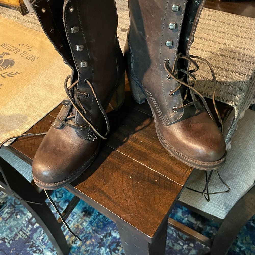 Frye Sabrina boots